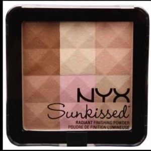 NYX Radiant Finishing Powder- Sunkissed.
